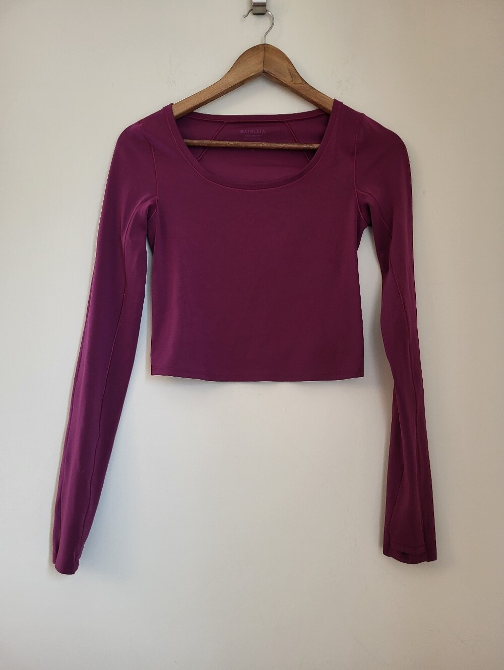 Athleta Transcend Top XS Long Sleeve Crop Work Out Top